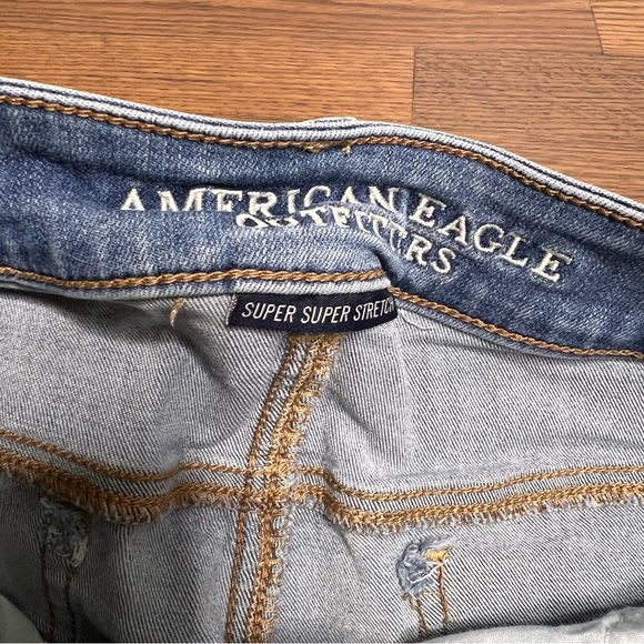 American Eagle distressed midi shorts size 14 - Picture 7 of 12